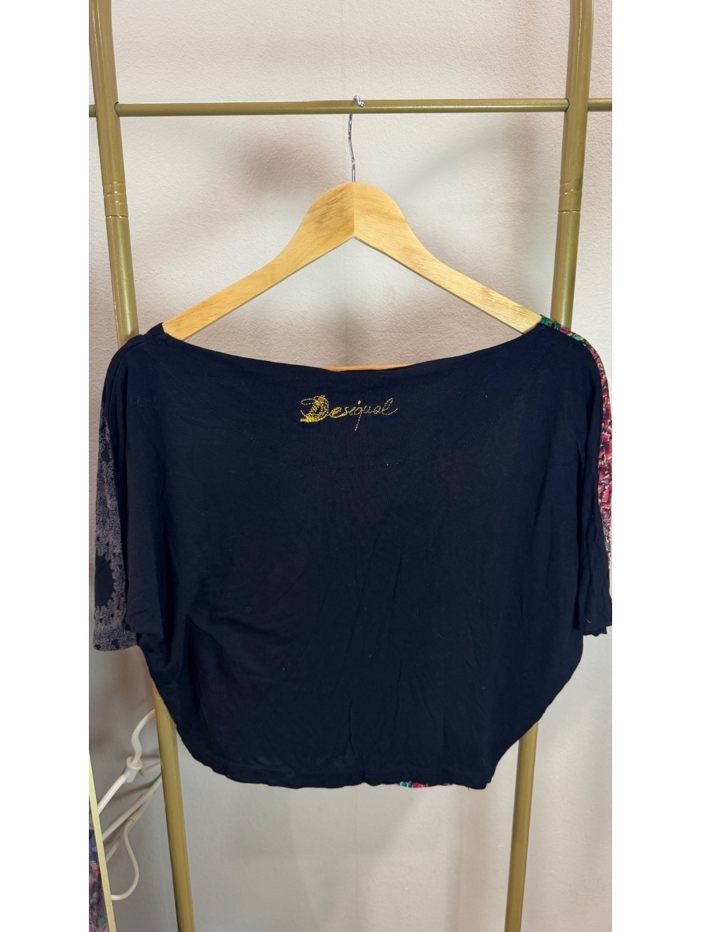 Size M Women’s Desigual Asymmetrical Floral Print Top - Picture 4 of 4